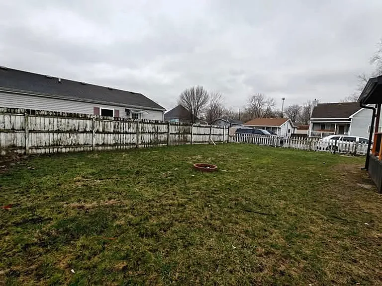 817 Indiana Ave — Photo 22