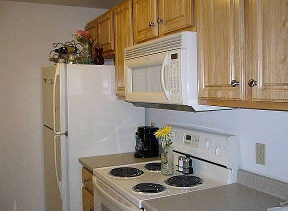 Kitchen Alternate View