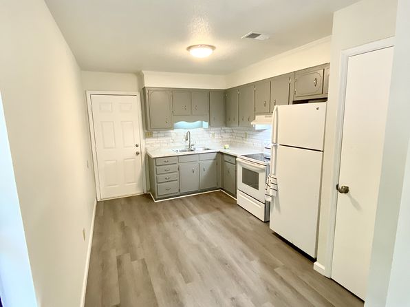 1504 Heard Ave APT D