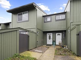 23850 NE Treehill Dr, Wood Village, OR