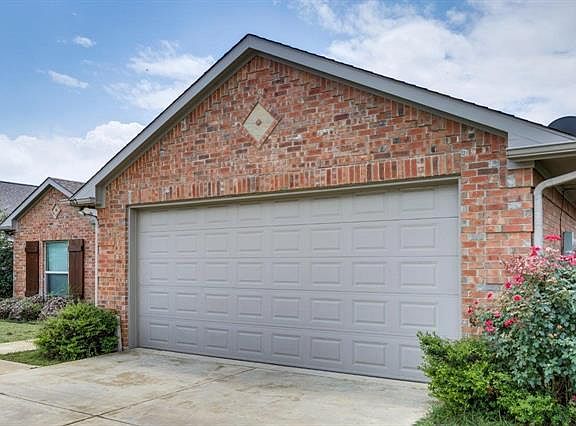 3rd image of 203 Baker Dr
