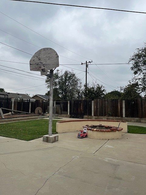 1st image of 1323 N Holmes Ct