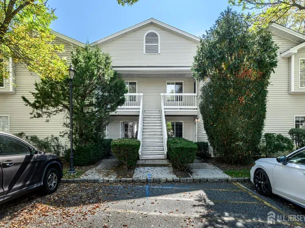 79 Sage Ct, Bedminster, NJ 07921