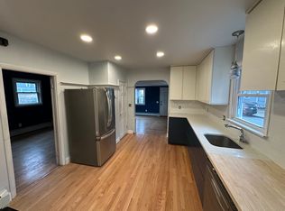 78 Duke St #B, East Greenwich, RI 02818