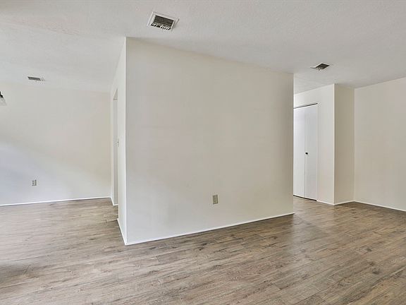 5th image of 1 Louisburg Sq APT 5
