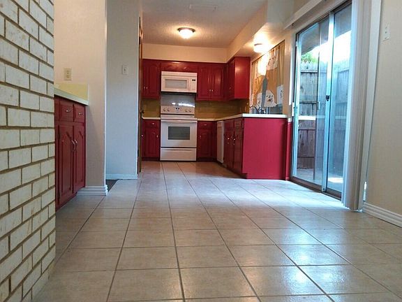 3rd image of 2145 Village Crest Dr