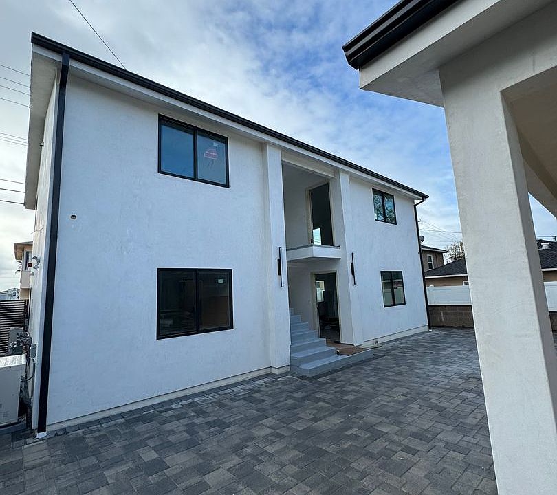 1st image of 714 E Palm Ave #201
