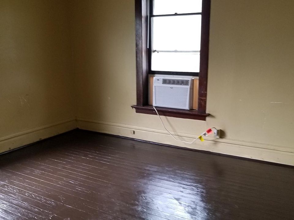 1st image of 745 S Ellis St #B
