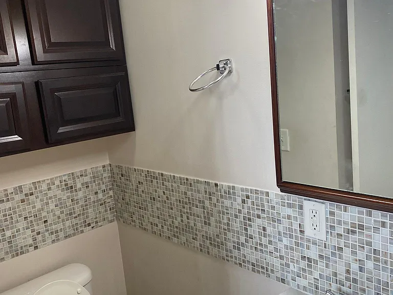 140 E Glenwood Ave #212 — Photo 9