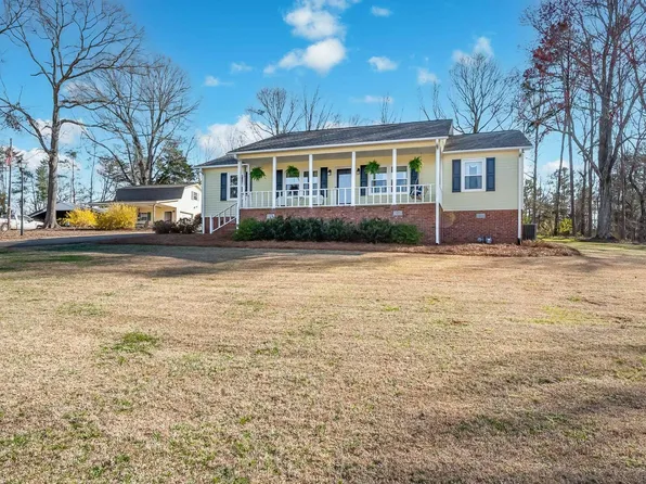 121 Westwood Dr, Laurens, SC 29360