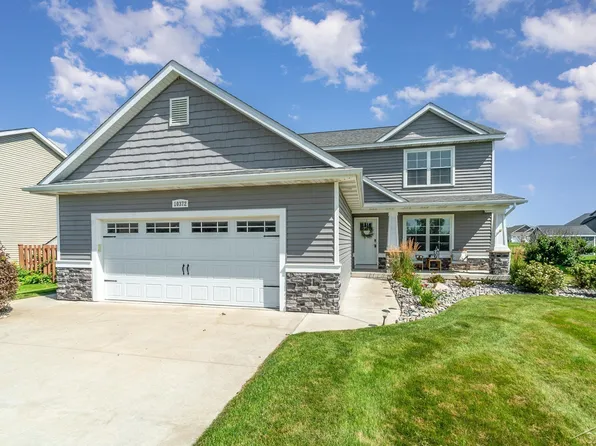 10372 Sarle Rd, Freeland, MI 48623