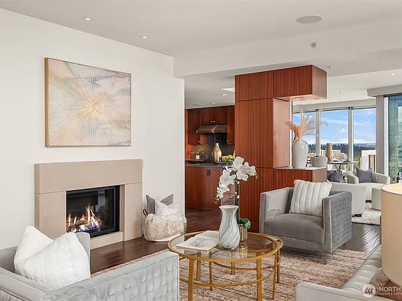 4th image of 500 106th Avenue NE #3105