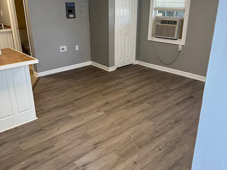 1719 John Ross Rd #C — Photo 3