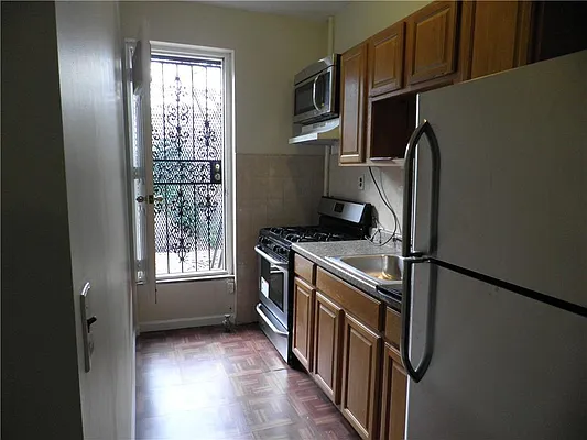 Rented by R New York | media 3