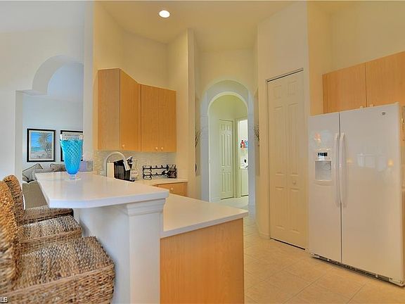 5th image of 20300 Foxworth Cir