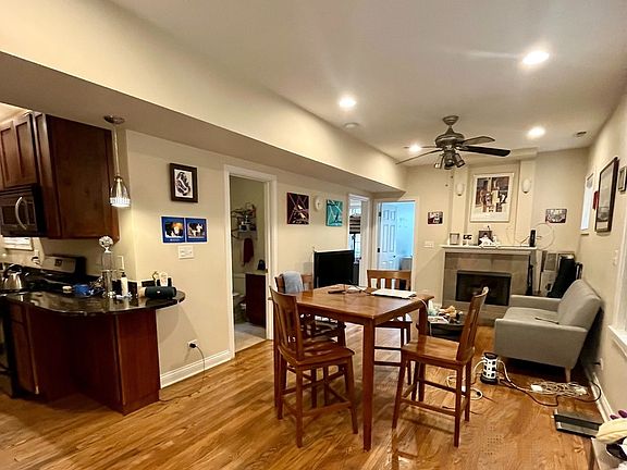 5th image of 1009 N Oakley Blvd APT 1W