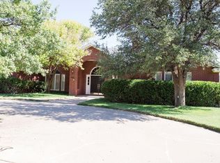 310 Mesa Cir, Plainview, TX 79072