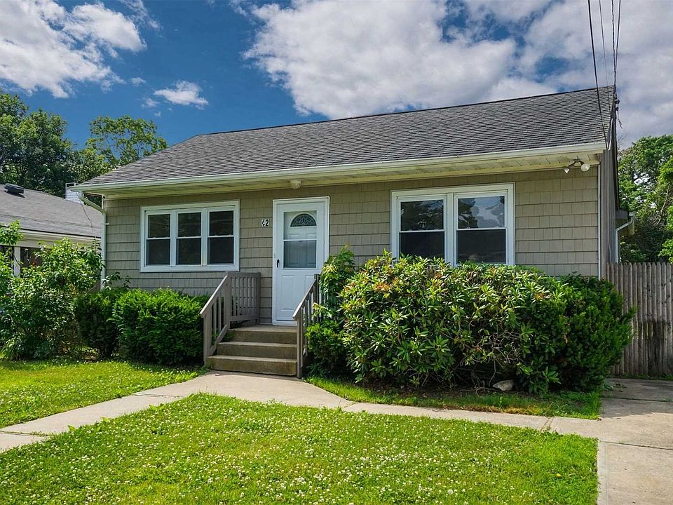 1st image of 42 Robinson Dr