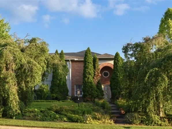 5 Brookfield Ct, Springboro, OH 45066