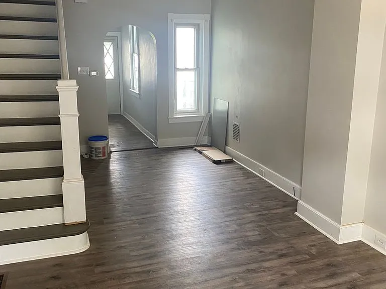 556 S 18 1/2 St — Photo 3