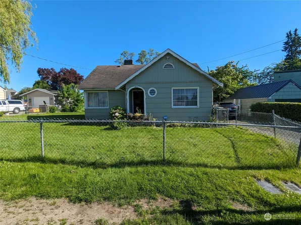 2816 96th Street E, Tacoma, WA 98445