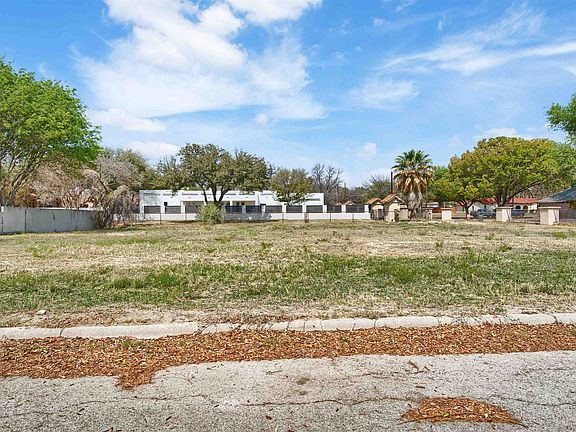 3rd image of 100 Cabarnet Ln #1