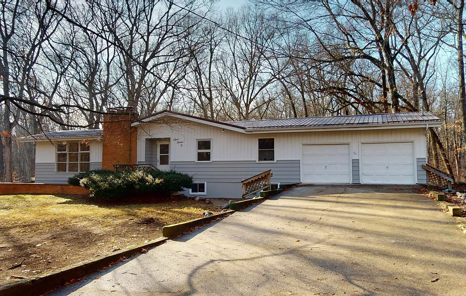 270 Gregg Dr photo 1