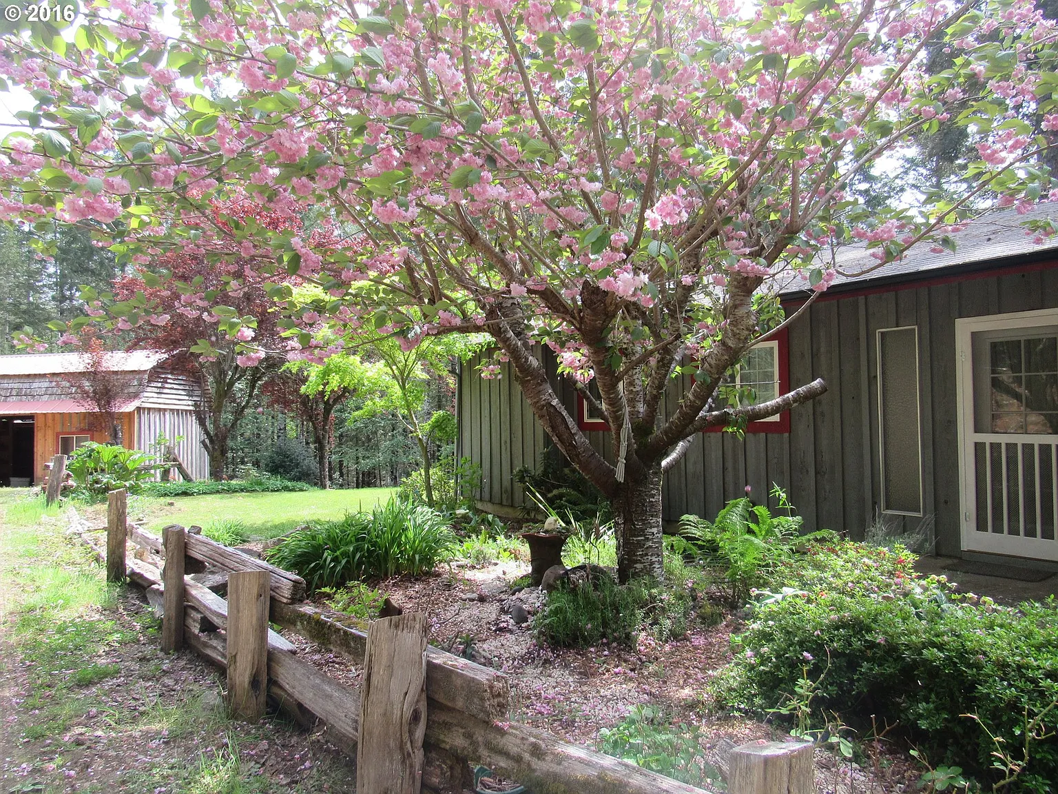 57245 Fairview Rd photo 1