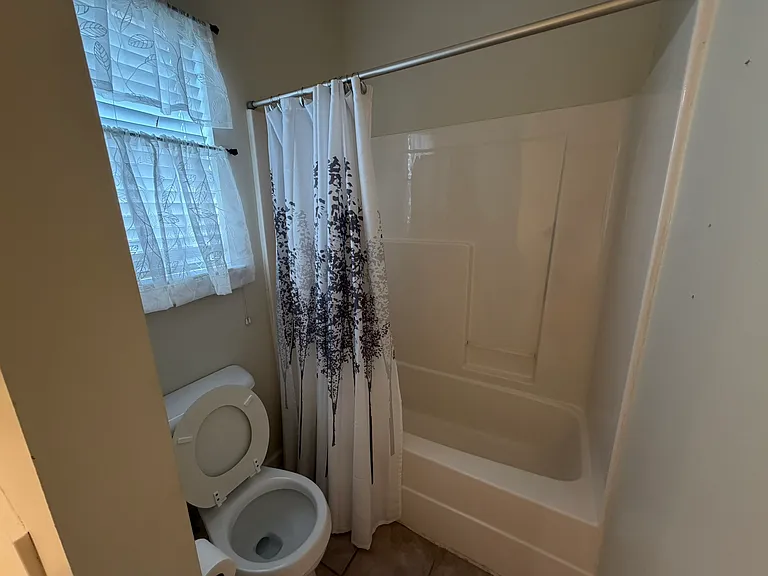 224 Country Club Pkwy — Photo 6