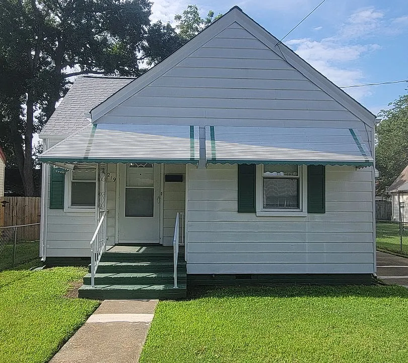 219 Beechwood Ave