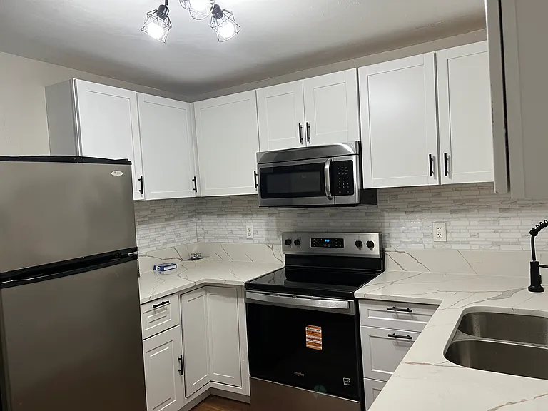 284 Spellman St NW — Photo 5