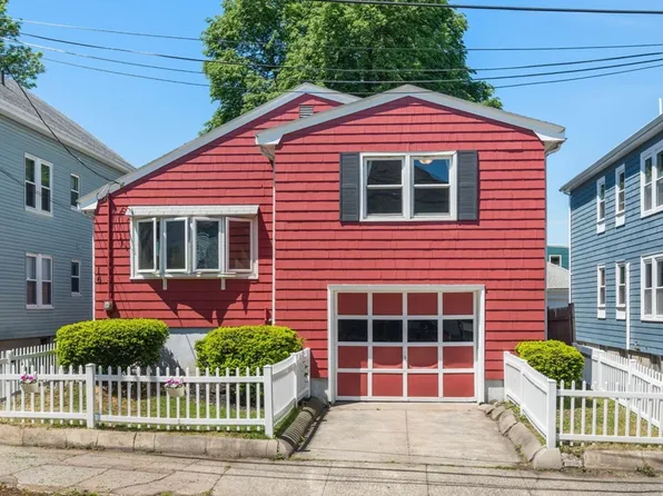 16 Geneva St, Salem, MA 01970