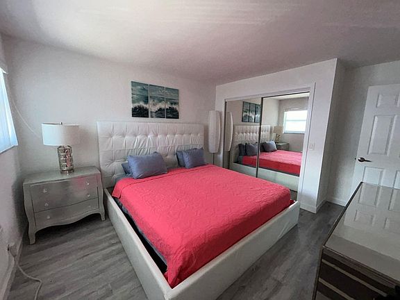4th image of 3510 Harrison St APT 4