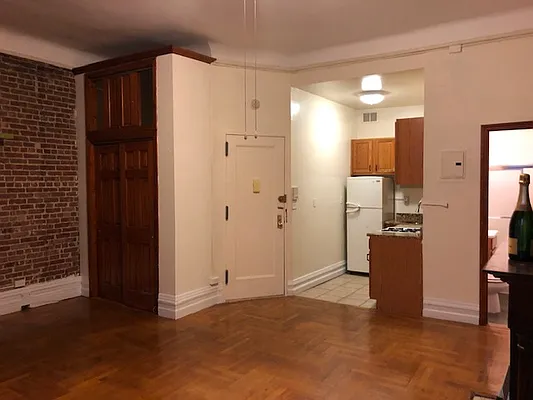 Rented by John Downey, LREB | media 27