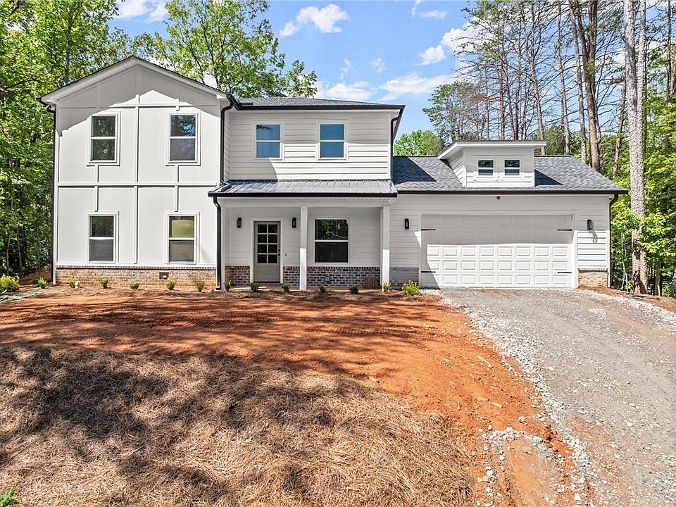 1st image of 471 Chesterra Dr