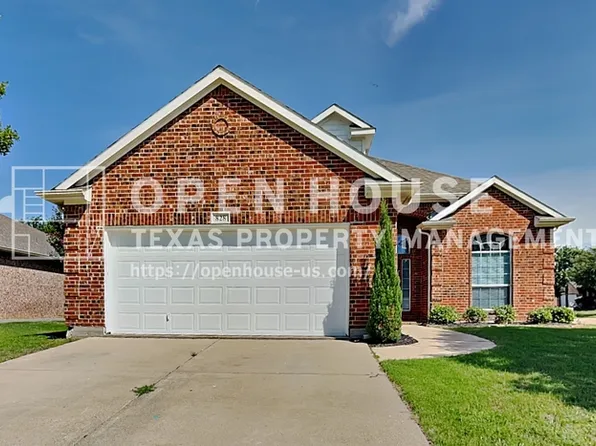 828 Pebblecreek Dr, Burleson, TX 76028