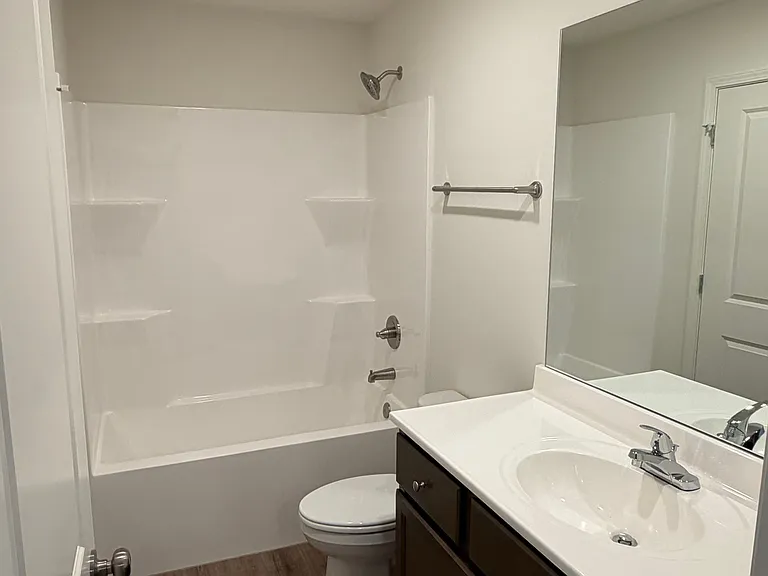 15410 Corbin Ct #B — Photo 8