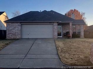 8916 E 95th Pl, Tulsa, OK 74133