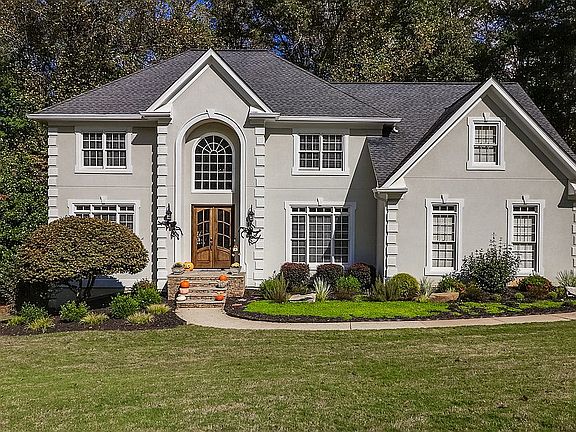 2nd image of 9895 Hunt Club Way