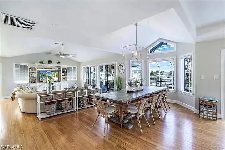 437 Trade Winds Ave — Photo 16