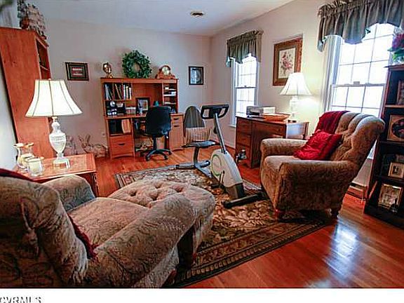 2nd image of 10901 Trailwood Dr