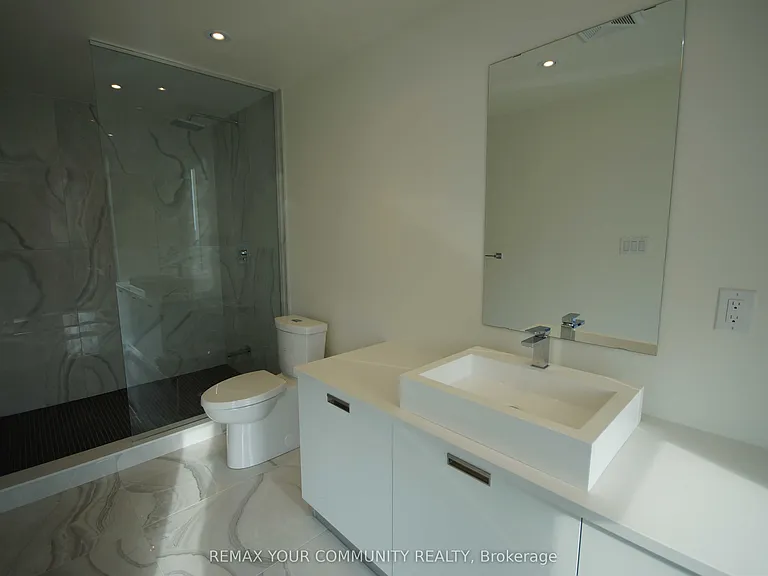 246 Logan Ave #723 — Photo 11