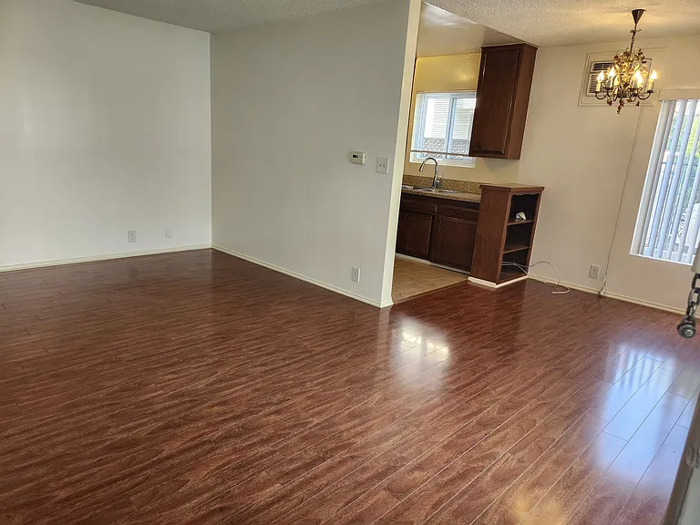 1807 N Alexandria Ave #8 — Photo 6