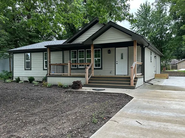 616 N Cherry St, Ottawa, KS 66067