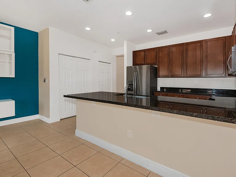 932 SW 147th Ave #2905 — Photo 7