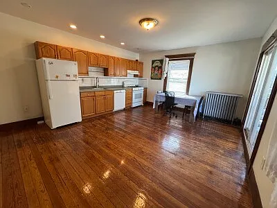 14 Gardner St #2R — Photo 2