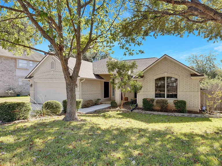 2901 Warwick Way — Photo 36