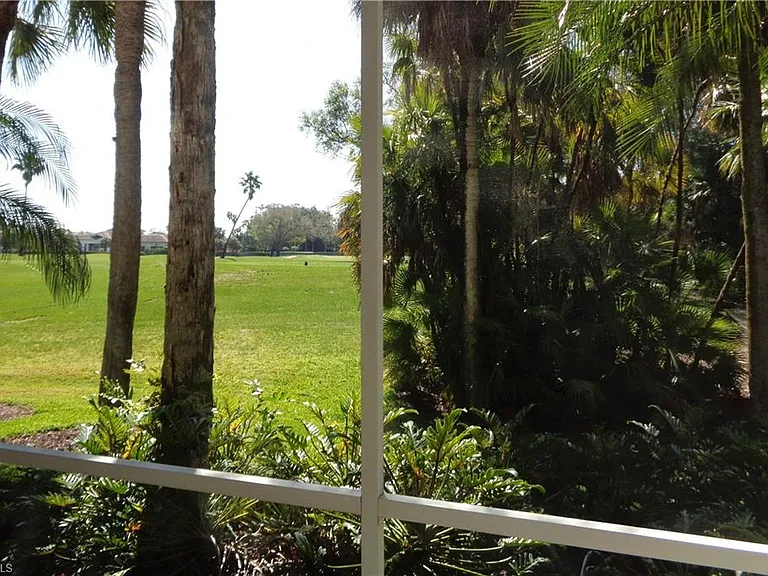 515 Laguna Royale Blvd #102 — Photo 28