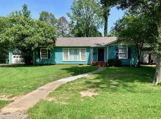 2058 Briarcliff Dr, Beaumont, TX 77706
