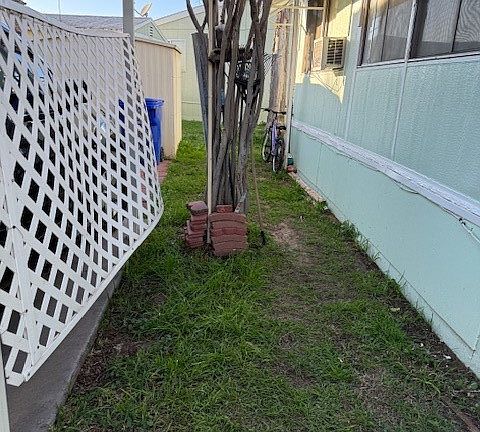 3rd image of 22111 Newport Ave